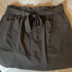 Athleta Olive Green Skirt Skort Shorts with Tie Size 10